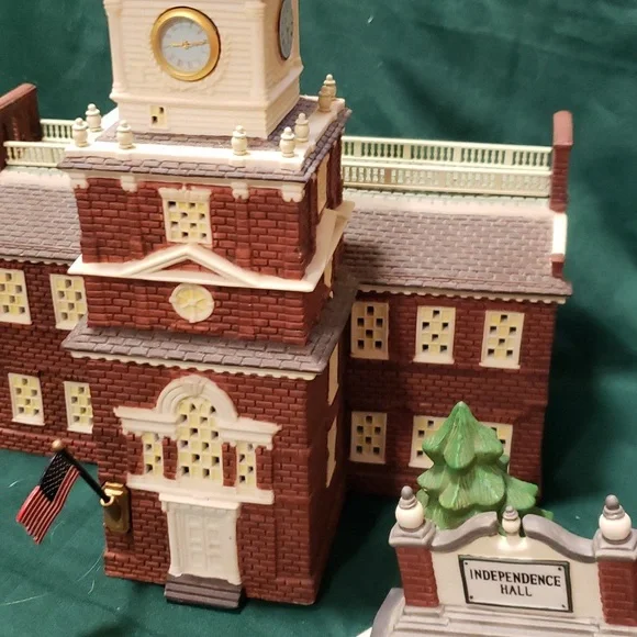 Department 56 Independence Hall - Picture 4 of 17